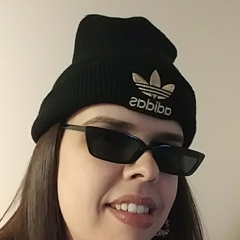 Meet your Posher, Monica